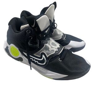 KD trey 5 Basketball shoe